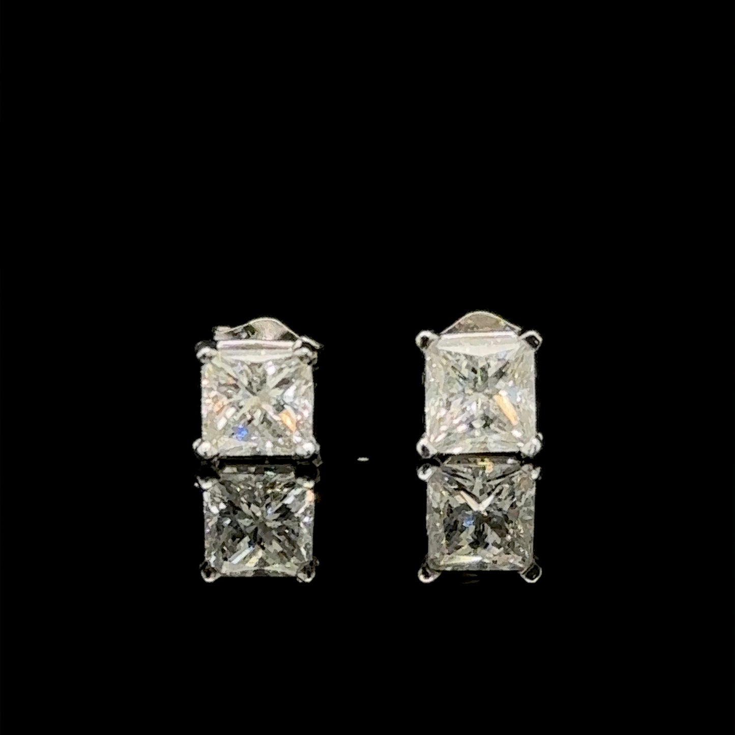 1.03 ct Carat Natural Diamond Studs