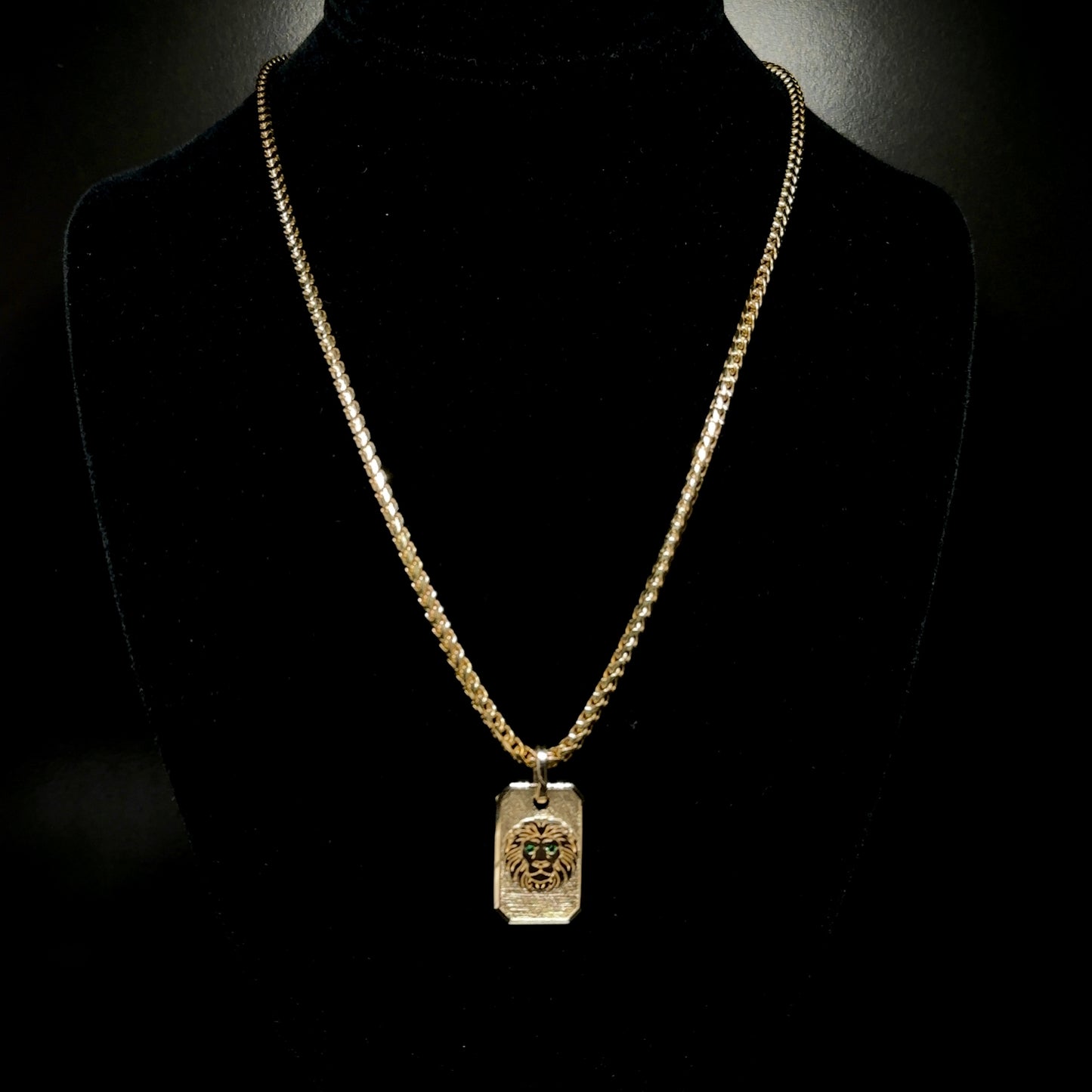 Leo Emerald Lion Pendant - 14k Gold