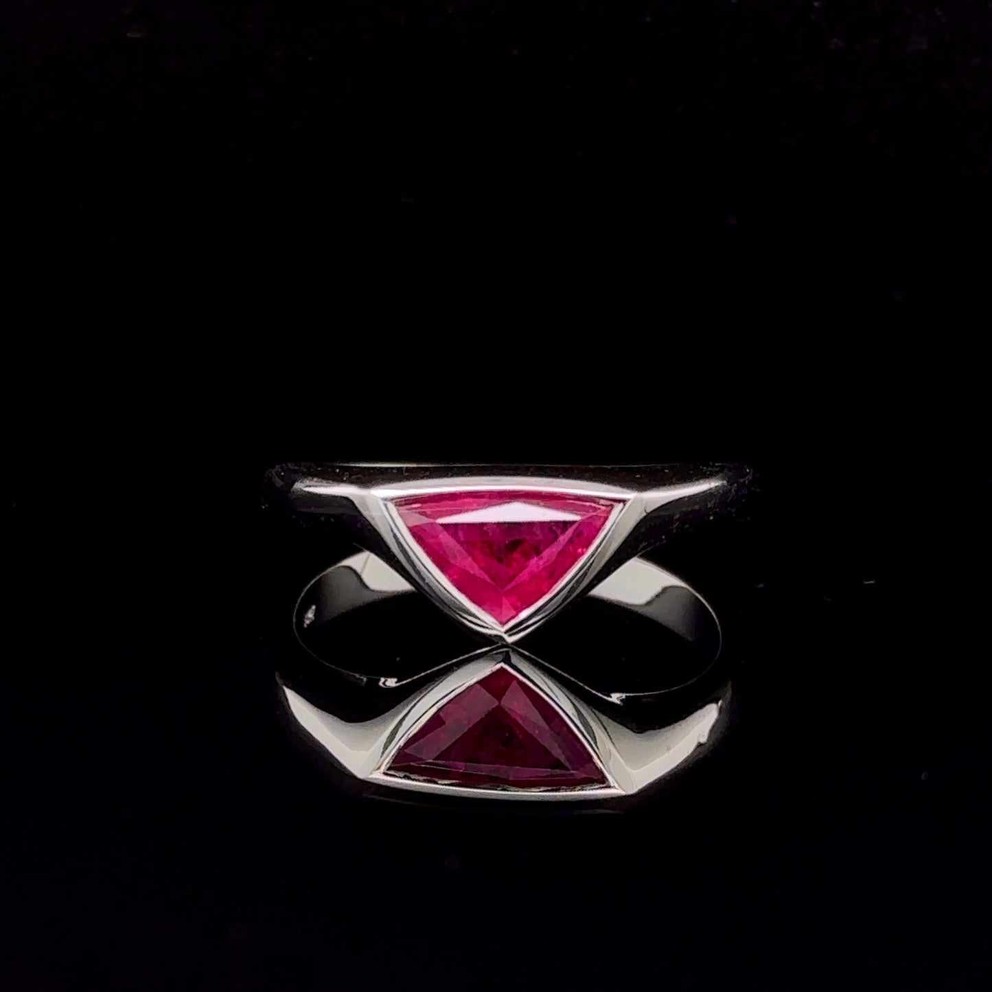 1.15 carat Ruby Signet Ring