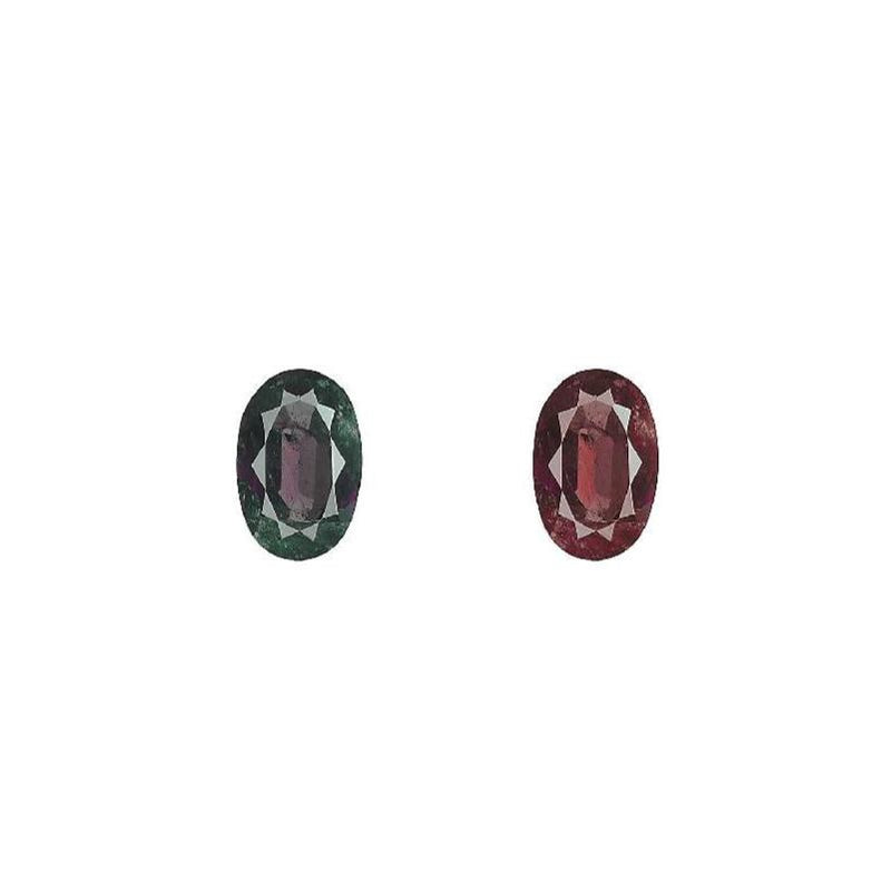 Oval 0.37-carat Alexandrite gemstones in dark green and purple-red