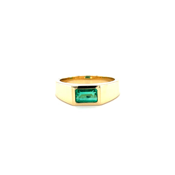 14k yellow gold signet ring with rectangular emerald-green gemstone centerpiece