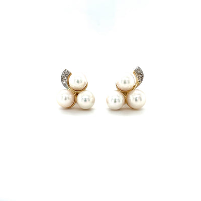 14k yellow gold pearl and diamond stud earrings with three freshwater pearls cluster