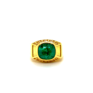 18k yellow gold emerald ring with green cushion gemstone, engraved bezel