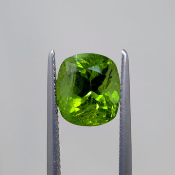 5.33ct Peridot -- closeout