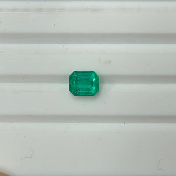 0.93-carat Colombian emerald, emerald-cut green gemstone