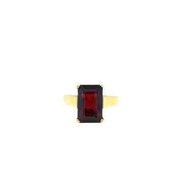 14k yellow gold garnet ring with dark red square cushion gemstone