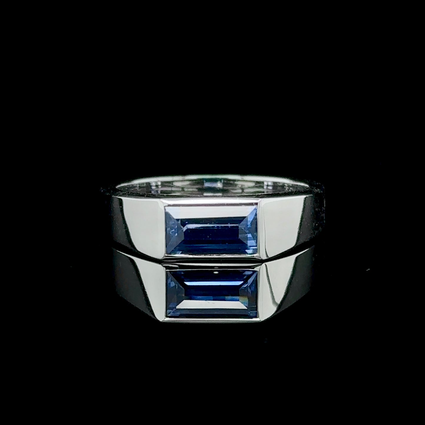 1.66 Carat Sapphire Signet Ring